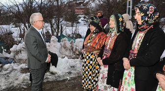 Sivas Valisi Şimşek köy ziyaretinde bulundu