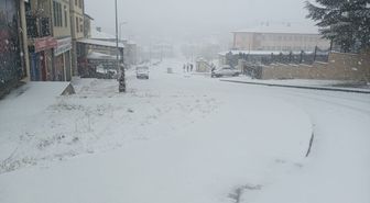 Sivrice ilçesinde kar yağışı etkili oldu