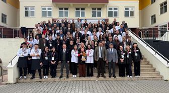 Sivrihisar'da lise öğrencileri gastronomi yarışmasında altın madalya kazandı