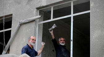 Tahran'ın en eski yerleşim yerlerinden Cevadiye Mahallesi, saldırılarda büyük hasar aldı