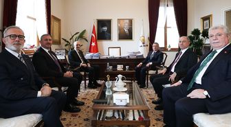 TBMM Başkanı Kurtulmuş, AK Parti Grubu'nu ziyaret etti
