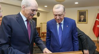 TBMM Başkanı Kurtulmuş, Cumhurbaşkanı Erdoğan'a, Sırrı Süreyya Önder'le çekilen bir fotoğrafını takdim etti