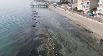 Tekirdağ'da deniz suyu çekildi