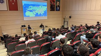 Tekirdağ'da 'İklim Değişikliğinin Göçlere Etkisi' konferansı düzenlendi