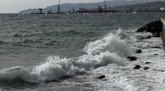 Tekirdağ'da lodos deniz ulaşımını olumsuz etkiliyor