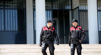 Telsiz sesleriyle büyüyen ikiz polisler babalarının izinde omuz omuza görev yapıyor