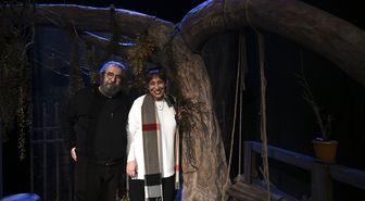 Tiyatronun ustaları Melek Baykal ve Mehmet Atay, 44 yıl sonra aynı sahneyi paylaştı