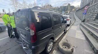 Trabzon'da 3 aracın karıştığı kazada 1 kişi yaralandı