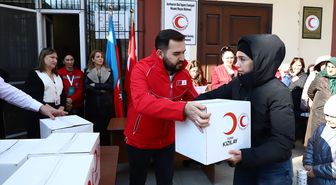 Türk Kızılay, Azerbaycan'da ihtiyaç sahibi ailelere ramazan yardımı dağıttı