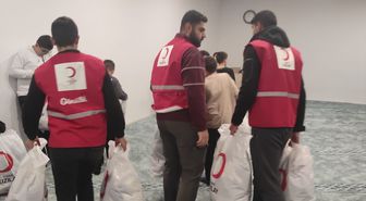 Türk Kızılay Baskil Şubesi'nden Kur'an kursu öğrencilerine kıyafet desteği