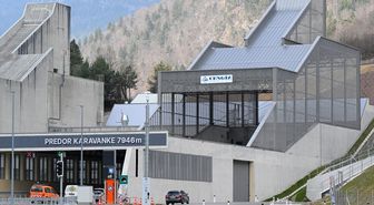 Türk şirketin Slovenya'da inşa ettiği Karavanke Tüneli trafiğe açıldı