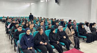 Türkeli'de öğrenciler arasında münazara etkinliği yapıldı
