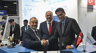 TÜRKSAT, uydu dünyasının büyük buluşmasında yeni işbirliklerine imza attı