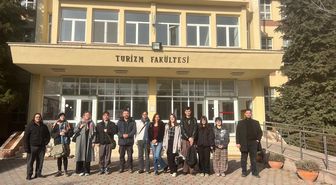 Üniversite müfredatına giren geleceğin turizmi için 60 öğrenci eğitim aldı