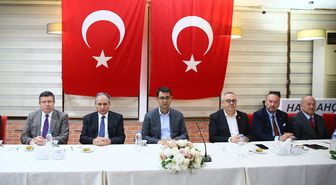 Uşak Valisi Kartal, il protokolüyle bayramlaştı