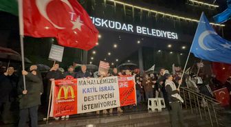 Üsküdar'da mahalle sakinlerinin McDonald's protestosu sürüyor