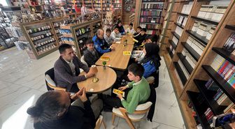 Van'da polis ve öğrenciler 'kitap tahlili' etkinliğinde buluşuyor