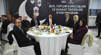 Van'da 'Sivil Toplum Kuruluşları ve Kanaat Önderleri İftar Programı' düzenlendi