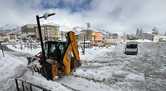 Van, Hakkari ve Bitlis'te 103 yerleşim yerine ulaşım sağlanamıyor