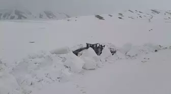 Van, Hakkari ve Bitlis'te kar ulaşımı aksattı