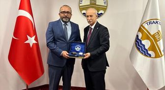 VGM Vakıf Hizmetleri Daire Başkanı Güneren'den Rektör Hatipler'e ziyaret