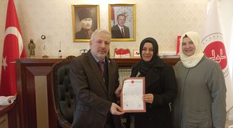 Yalova'da şehit polisin eşi evini Türkiye Diyanet Vakfına bağışladı