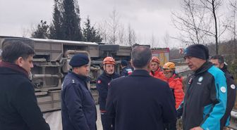 Yalova'da servis midibüsünün devrilmesi sonucu 1 kişi öldü, 20 kişi yaralandı