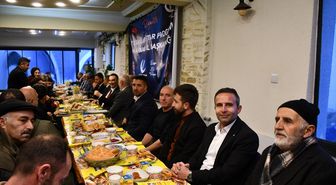 Yeniden Refah Partisi Genel Başkan Yardımcısı Gezgin Hakkari'de iftar programına katıldı