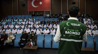 Yeşilay Samsun'da OSB çalışanlarına bağımlılıkla mücadele eğitimi veriyor