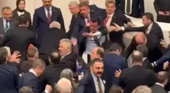 Meclis'te yaşanan arbedeye siyasilerden ardı ardına tepkiler