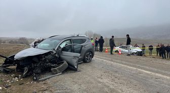Yozgat'ta iki otomobilin çarpışması sonucu 1 kişi öldü, 5 kişi yaralandı
