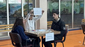 Yüksekova'da liseler arası bilgi yarışması yapıldı