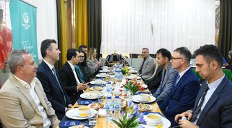 Yunus Emre Enstitüsü Özbekistan'da iftar programı düzenledi