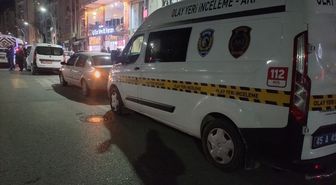 Yunusemre'de hafif ticari aracın çarptığı yaya yaralandı