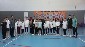 Zara Belediye Başkanı Çelik ve iş insanı Yatar'dan başarılı sporculara destek