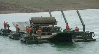 Çanakkale'de 'Durgun Sulardan Geçiş Eğitimi' gerçekleştirildi