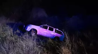 Bursa'da Kamyonet Şarampole Yuvarlandı: Sürücü Hafif Yaralandı