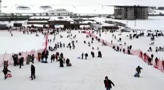 Kayak merkezinde bu kez hafta içi yoğunluğu dron kamerasında