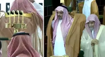 Mekke'de yağmur duasına damga vuran görüntü: Cüppeler ters giyildi