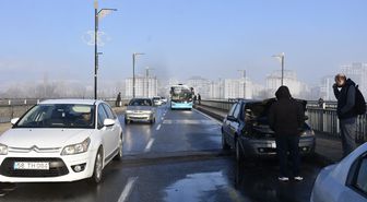 Sivas'ta yollardaki buzlanma, kazalara neden oldu