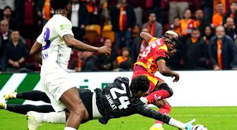 Trendyol Süper Lig: Galatasaray: 2 Eyüpspor: 0 (İlk yarı)