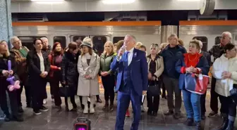 Adana'da 93 yazar ve şair Dünya Öykü Günü ve Sevgililer Günü'nü bir arada kutladı