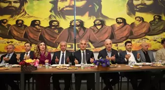 Bakan Ersoy'dan Hızır Orucu sofrasında birlik ve kardeşlik mesajı