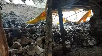 Hakkari'de yağış nedeniyle ahır çöktü