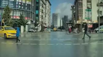 İstanbul-Ümraniye'de yolun karşısına geçmek isteyen çocuğa taksi çarptığı anlar kamerada