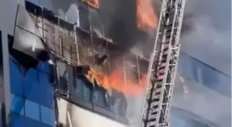 Kocaeli'de 7 katlı iş merkezinde yangın