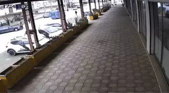 Mardin'de otomobil ile motosiklet çarpıştı: 1 yaralı