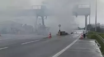 Otoyolda gişelere çarpıp alev alan otomobilin sürücüsü öldü