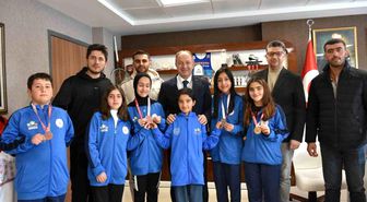 Tekmanlı minik eskrimcilerden başarılı sonuçlar