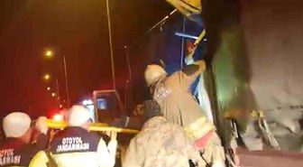 TEM'de kamyonlar çarpıştı: 1 ölü, 1 yaralı
